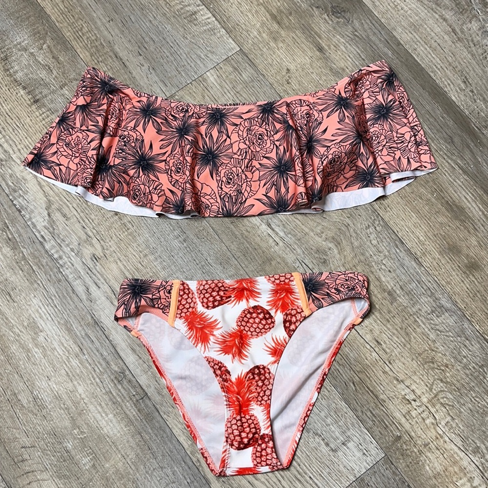 Pineapple off-the-shoulder bikini